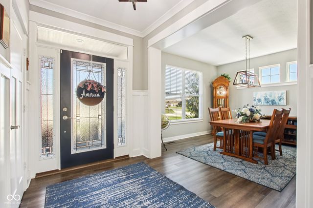 2498 Stonehaven Way, Avon, IN 46123