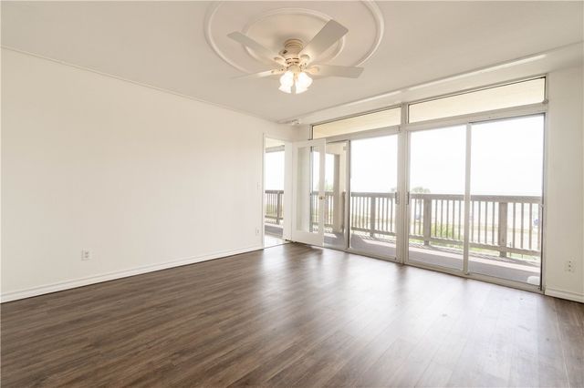 4242 Gulfbreeze Blvd 206, Corpus Christi, TX 78402