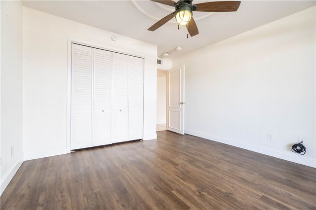 4242 Gulfbreeze Blvd 206, Corpus Christi, TX 78402