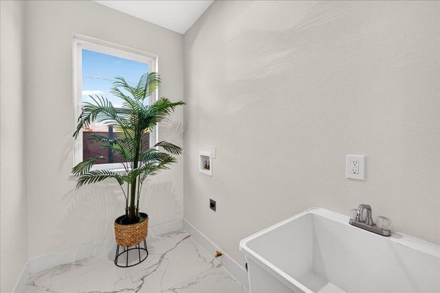 885 Connie Lane, San Jose, CA 95122
