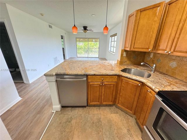 1400 NE 57th Street 308, Fort Lauderdale, FL 33334