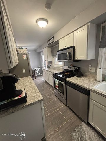 1327 Moores River Drive, Lansing, MI 48910