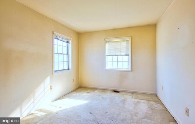 7856 LAKECREST DR, Greenbelt, MD 20770