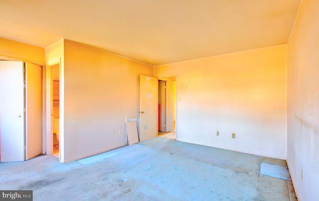 7856 LAKECREST DR, Greenbelt, MD 20770