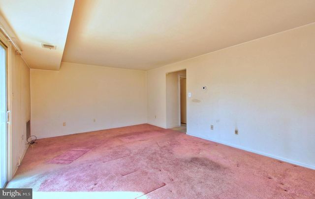 7856 LAKECREST DR, Greenbelt, MD 20770