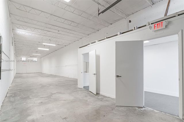 720 W 28th St, Hialeah, FL 33010