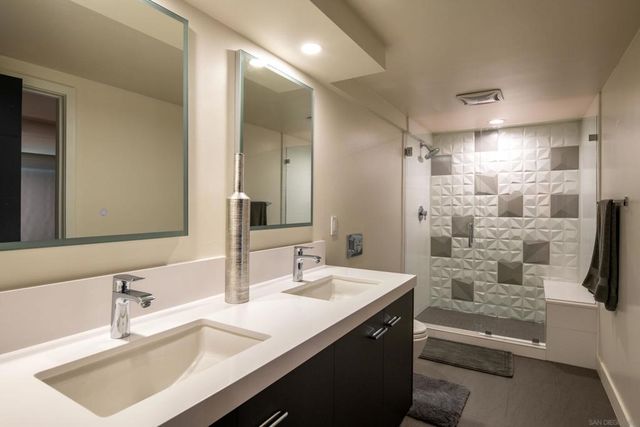 5780 Rutgers Road, La Jolla, CA 92037