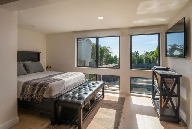 5780 Rutgers Road, La Jolla, CA 92037