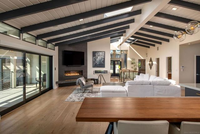 5780 Rutgers Road, La Jolla, CA 92037