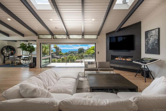 5780 Rutgers Road, La Jolla, CA 92037