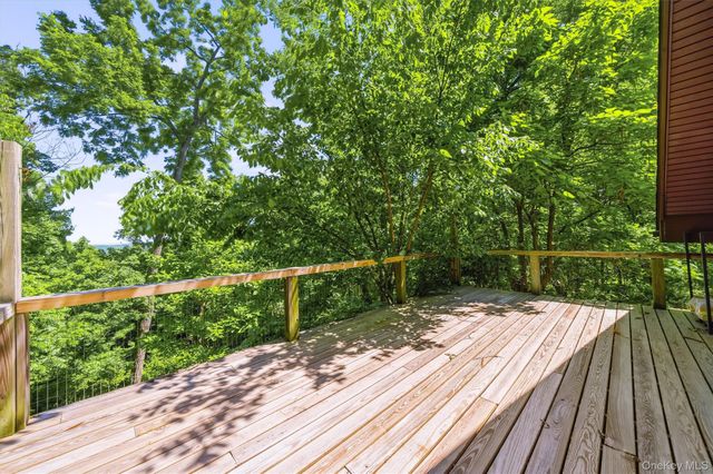 65 Old Turnpike Road, Bloomingburg, NY 12721