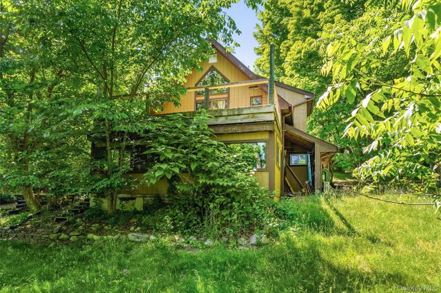 65 Old Turnpike Road, Bloomingburg, NY 12721