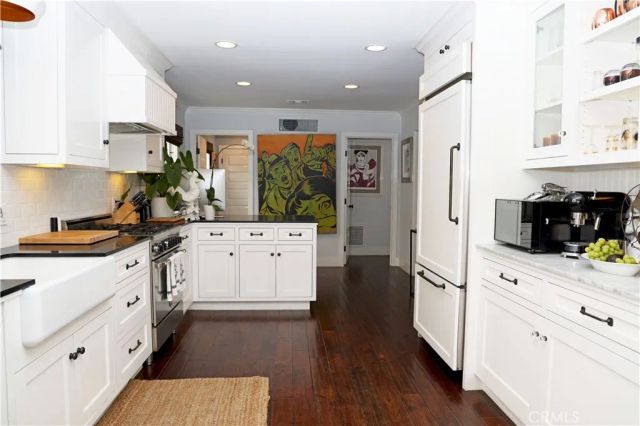 105 Via Ravenna, Newport Beach, CA 92663