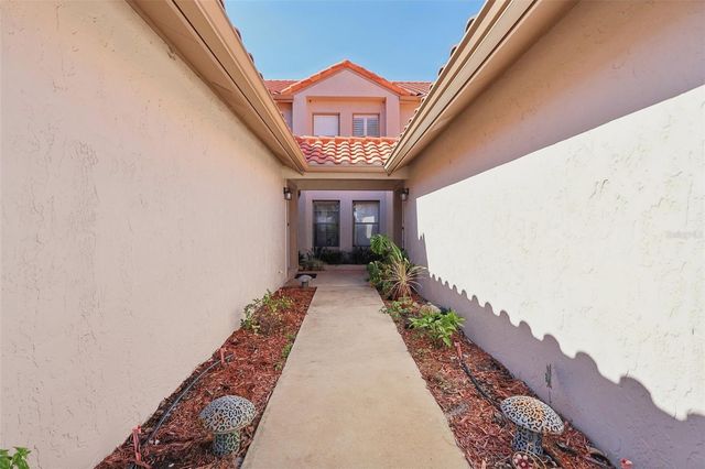 703 MAGNOLIA PLACE, Winter Haven, FL 33884