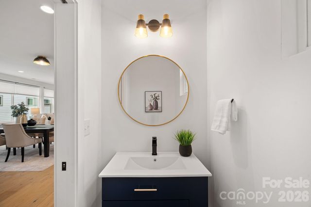 306 Wesley Heights Way, Charlotte, NC 28208