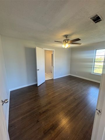 4651 C L Veasey Boulevard, Dallas, TX 75216