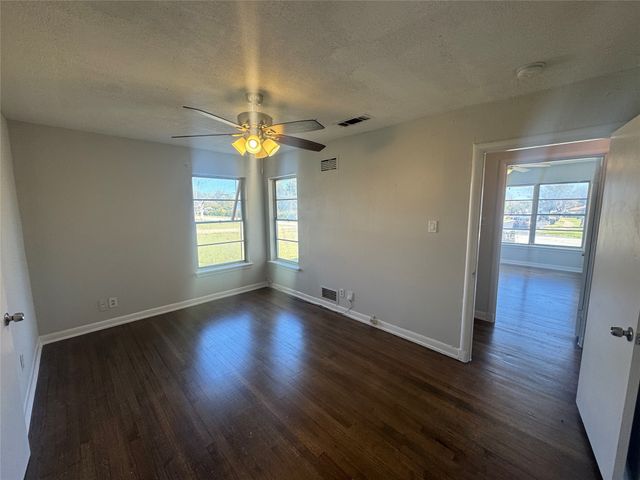 4651 C L Veasey Boulevard, Dallas, TX 75216