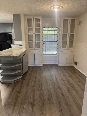 4651 C L Veasey Boulevard, Dallas, TX 75216