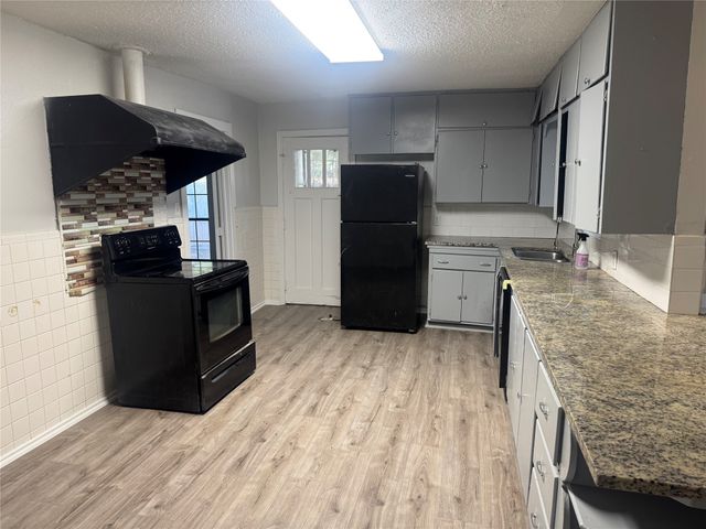 4651 C L Veasey Boulevard, Dallas, TX 75216