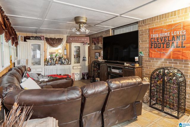 2329 3RD WAY NE, Center Point, AL 35215
