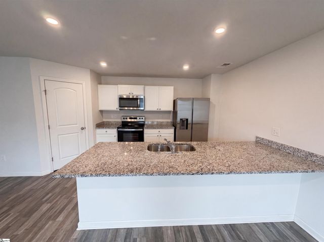 667 Farmstead Trail, Inman, SC 29349