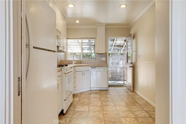 1438 Corona Drive A, Glendale, CA 91205