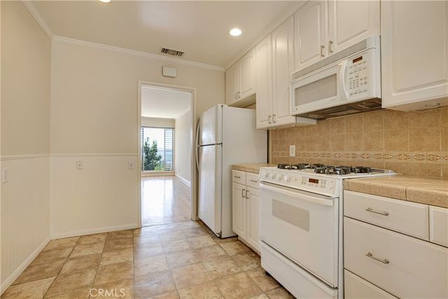 1438 Corona Drive A, Glendale, CA 91205