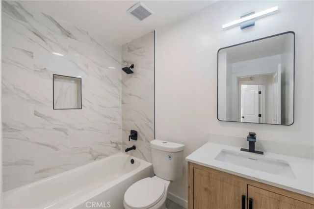 1239 W Rosecrans 31, Gardena, CA 90247