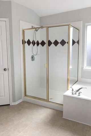 1018 Spanish Moss Drive, Garland, TX 75040