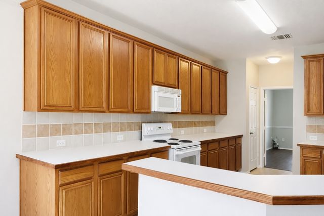 1018 Spanish Moss Drive, Garland, TX 75040