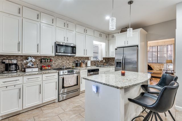 1533 Allen Drive, Cedar Hill, TX 75104