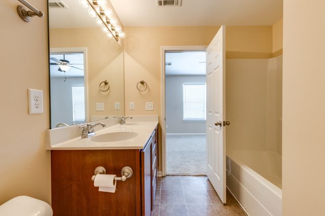 2021 Hemlock Dr, Spring Hill, TN 37174