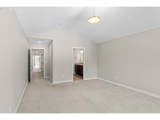 153 E WAYNO Way, Newberg, OR 97132