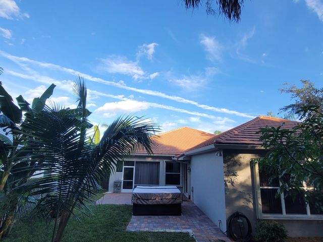 9335 Plantation Estates Drive, West Palm Beach, FL 33411