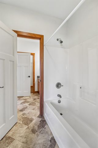4486 NW 165th Street, Clive, IA 50325
