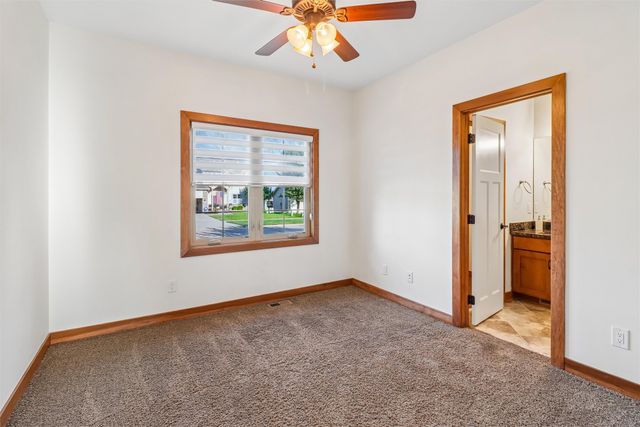 4486 NW 165th Street, Clive, IA 50325