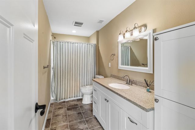 4486 NW 165th Street, Clive, IA 50325
