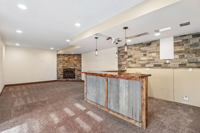 4486 NW 165th Street, Clive, IA 50325