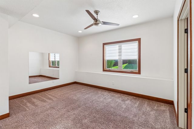 4486 NW 165th Street, Clive, IA 50325