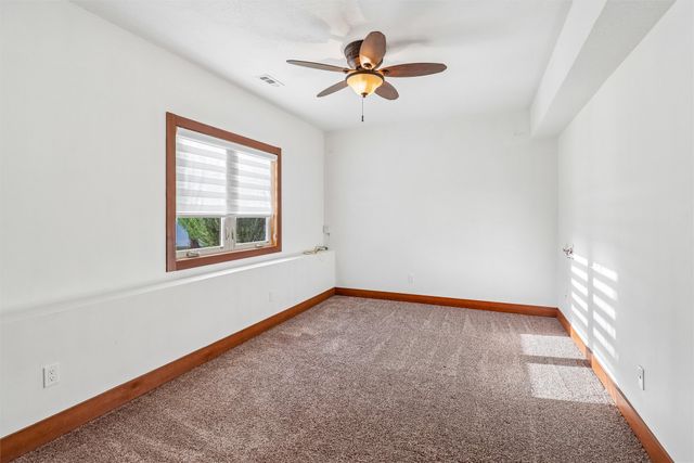 4486 NW 165th Street, Clive, IA 50325