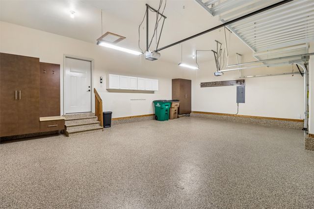 4486 NW 165th Street, Clive, IA 50325