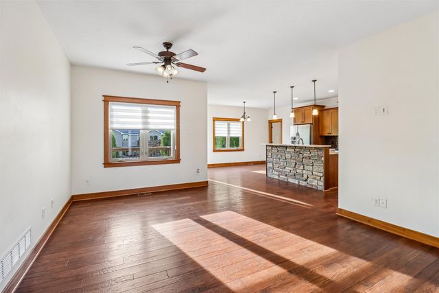 4486 NW 165th Street, Clive, IA 50325
