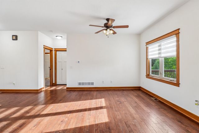 4486 NW 165th Street, Clive, IA 50325