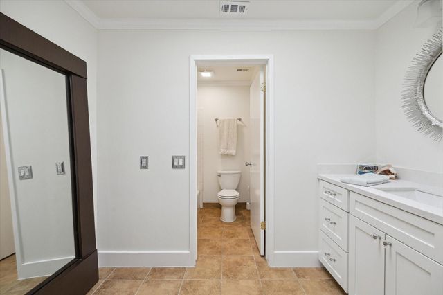 368 Litchfield Lane, Houston, TX 77024