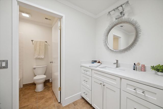 368 Litchfield Lane, Houston, TX 77024