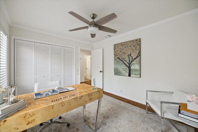 368 Litchfield Lane, Houston, TX 77024