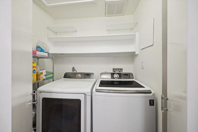 368 Litchfield Lane, Houston, TX 77024