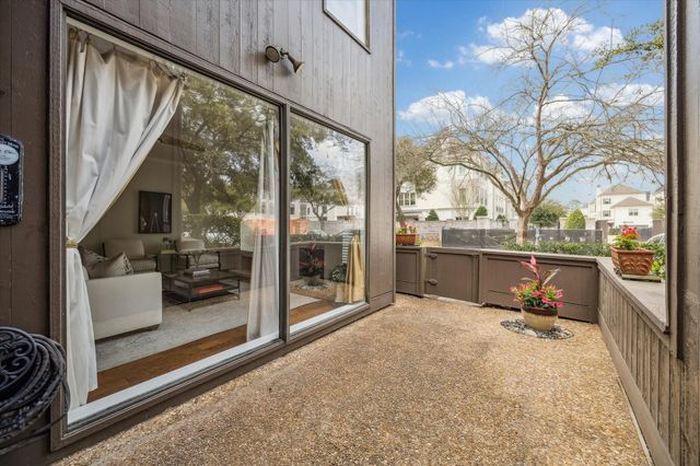 368 Litchfield Lane, Houston, TX 77024