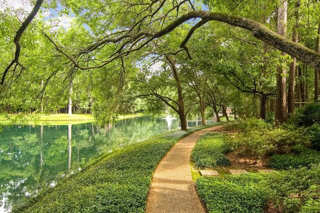 368 Litchfield Lane, Houston, TX 77024