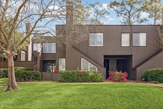 368 Litchfield Lane, Houston, TX 77024